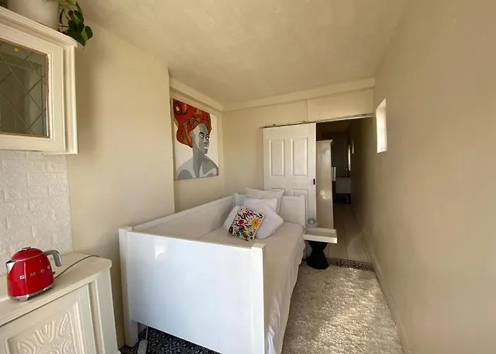 Charming 1-Sleeper Unit U2 !